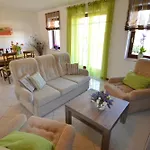 Apartament Oliva, *