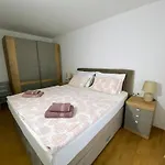 Apartament Oliva, *