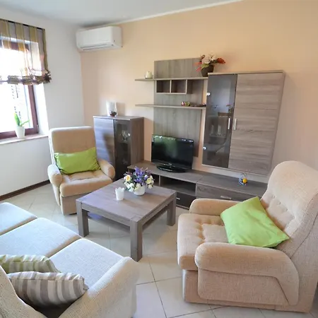 Oliva, Apartament *