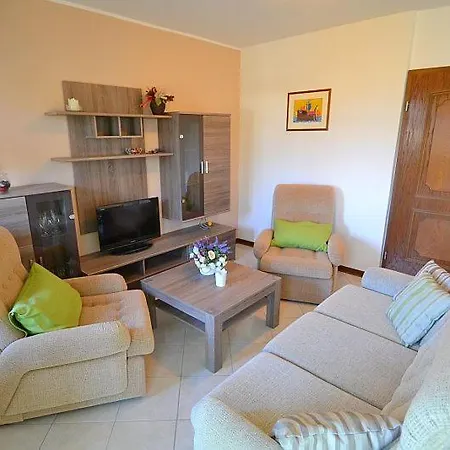 Apartman Oliva, *