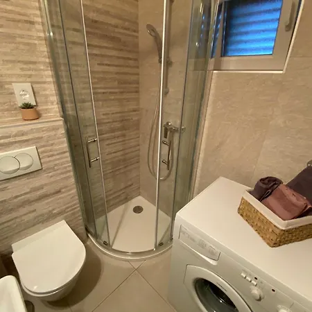 Oliva, Apartment *