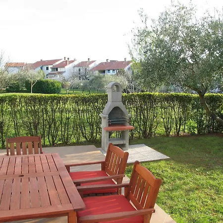 Oliva, Apartmán *